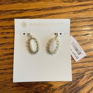 NWT Kendra Scott Beaded Lee Drop Earrings